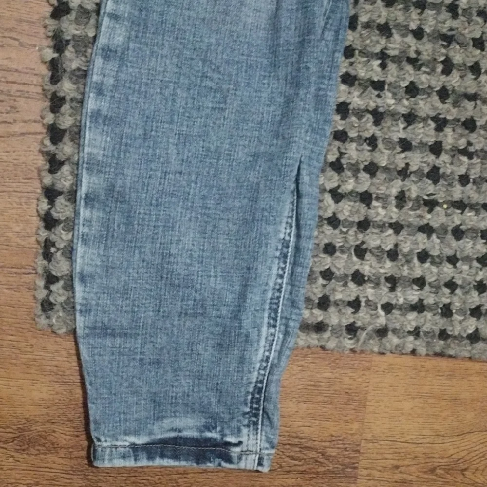 Eunina Distressed Skinny Jeans in Blue - Picture 8 of 13
